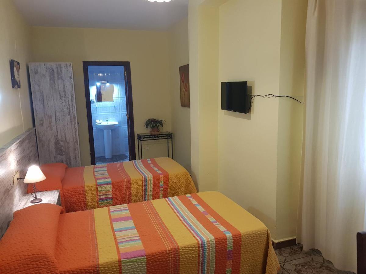 Hostal Virgen Del Rocio روندا المظهر الخارجي الصورة